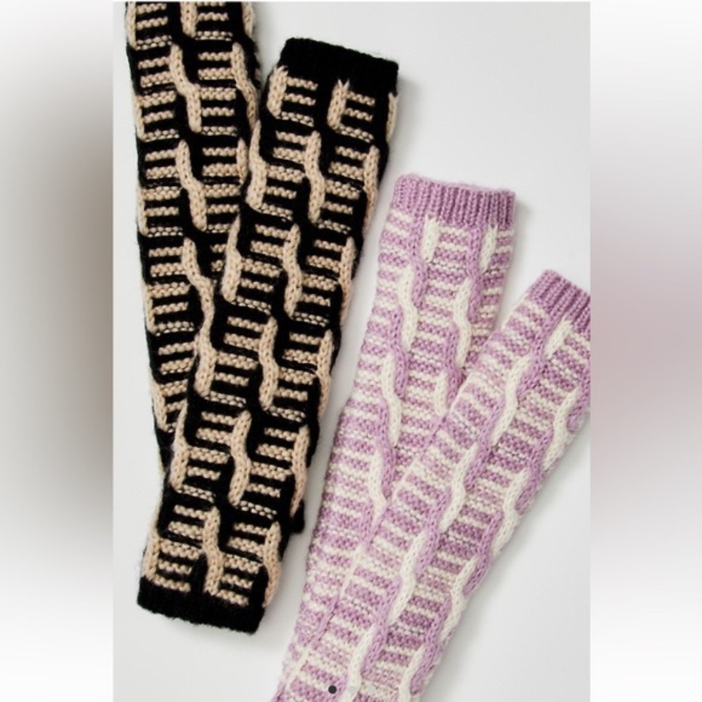 Free People Mariella Chunky Arm Warmers - Purple